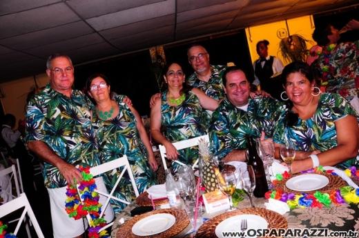 Baile do Hawaí abre os festejos do Carnaval Centenário da AESJ