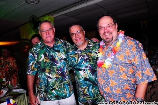 Baile do Hawaí abre os festejos do Carnaval Centenário da AESJ