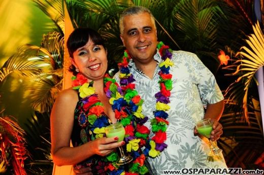 Baile do Hawaí abre os festejos do Carnaval Centenário da AESJ