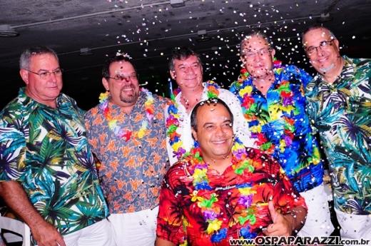 Baile do Hawaí abre os festejos do Carnaval Centenário da AESJ