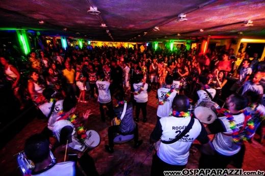 Baile do Hawaí abre os festejos do Carnaval Centenário da AESJ