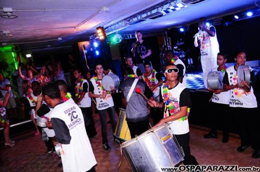 Baile do Hawaí abre os festejos do Carnaval Centenário da AESJ
