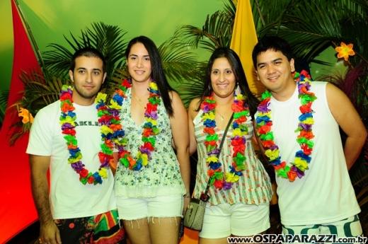 Baile do Hawaí abre os festejos do Carnaval Centenário da AESJ