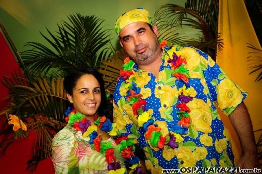 Baile do Hawaí abre os festejos do Carnaval Centenário da AESJ