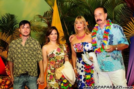 Baile do Hawaí abre os festejos do Carnaval Centenário da AESJ