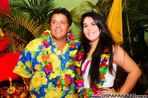 Baile do Hawaí abre os festejos do Carnaval Centenário da AESJ