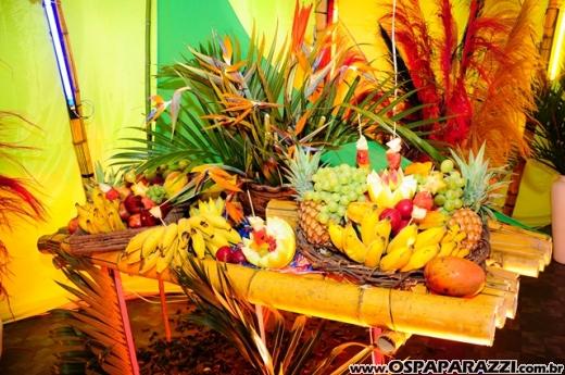 Baile do Hawaí abre os festejos do Carnaval Centenário da AESJ