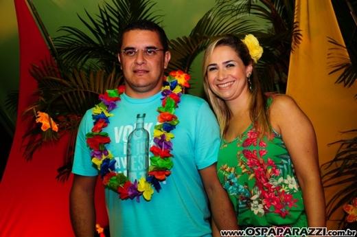 Baile do Hawaí abre os festejos do Carnaval Centenário da AESJ