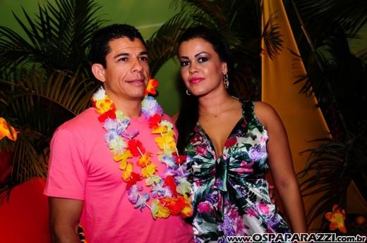 Baile do Hawaí abre os festejos do Carnaval Centenário da AESJ