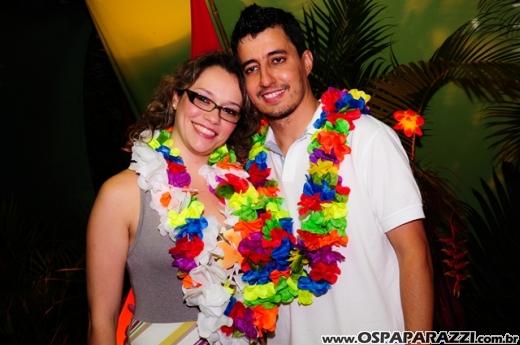 Baile do Hawaí abre os festejos do Carnaval Centenário da AESJ