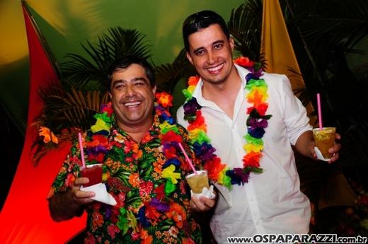 Baile do Hawaí abre os festejos do Carnaval Centenário da AESJ