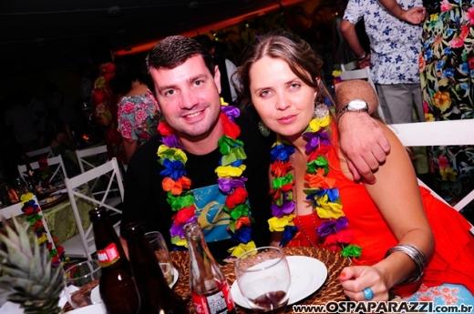 Baile do Hawaí abre os festejos do Carnaval Centenário da AESJ