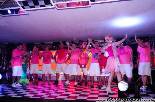 Baile do Hawaí abre os festejos do Carnaval Centenário da AESJ