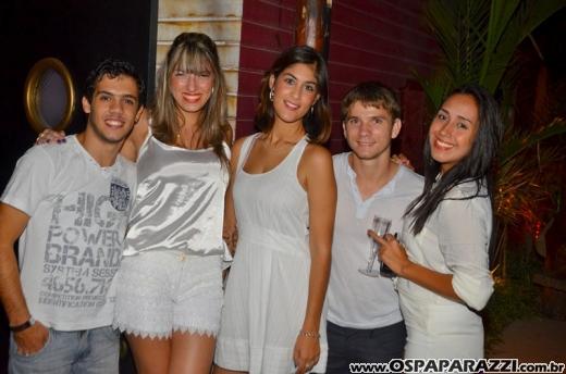 White Fashion Willian Roggles é festa de aniversário badalada