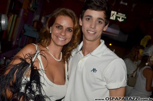 White Fashion Willian Roggles é festa de aniversário badalada