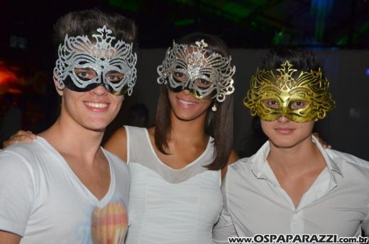 White Fashion Willian Roggles é festa de aniversário badalada