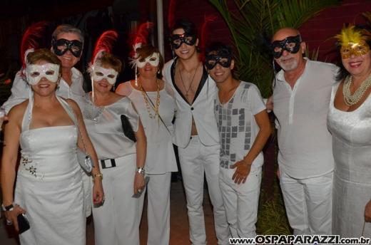 White Fashion Willian Roggles é festa de aniversário badalada