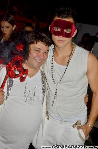 White Fashion Willian Roggles é festa de aniversário badalada