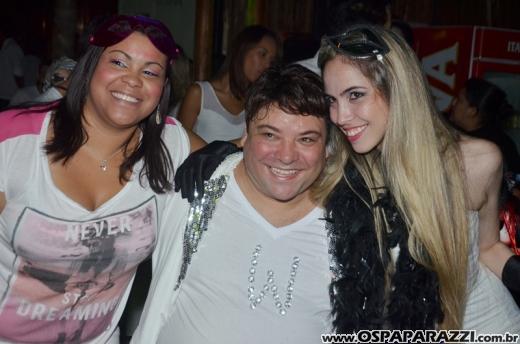 White Fashion Willian Roggles é festa de aniversário badalada
