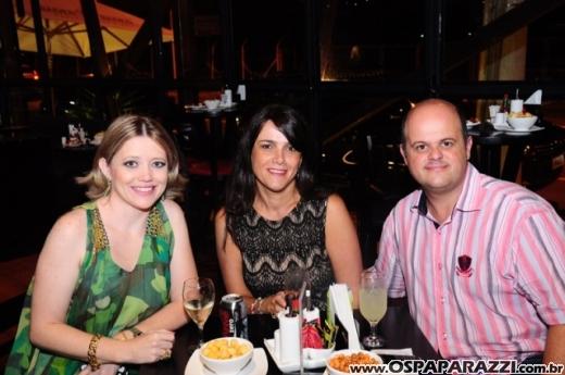 Patricia Couto recebe parabéns no SantOnofre Boteco Bistrô