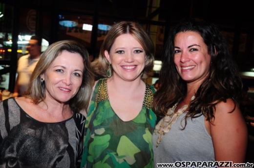 Patricia Couto recebe parabéns no SantOnofre Boteco Bistrô