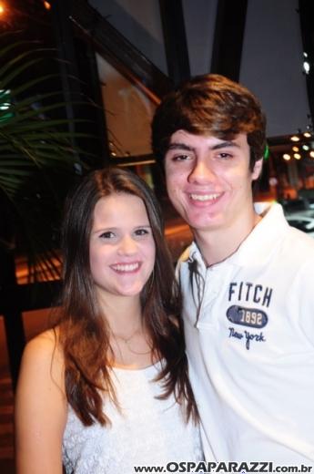 Patricia Couto recebe parabéns no SantOnofre Boteco Bistrô