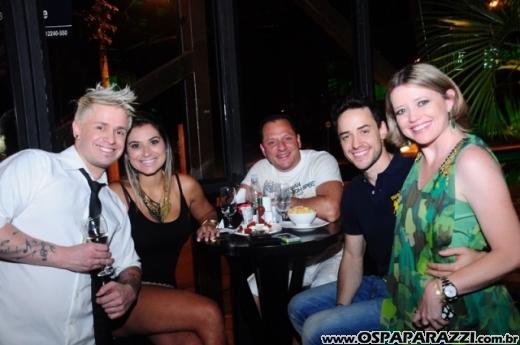 Patricia Couto recebe parabéns no SantOnofre Boteco Bistrô