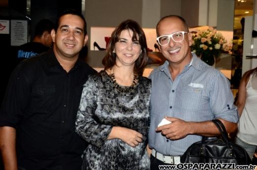 Arezzo lança nova coleção 2013 no Center Vale Shopping