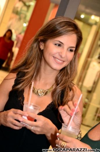 Arezzo lança nova coleção 2013 no Center Vale Shopping