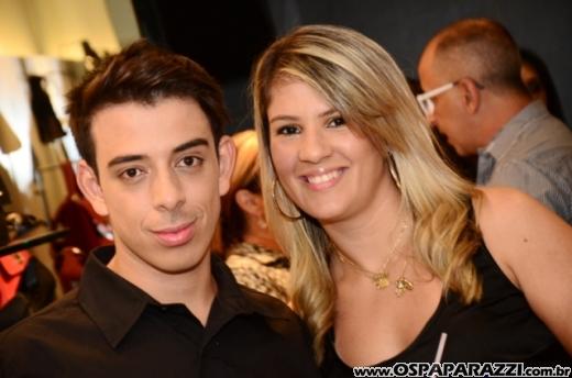 Arezzo lança nova coleção 2013 no Center Vale Shopping