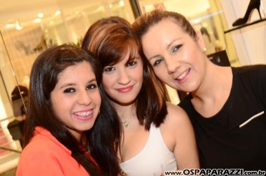 Arezzo lança nova coleção 2013 no Center Vale Shopping