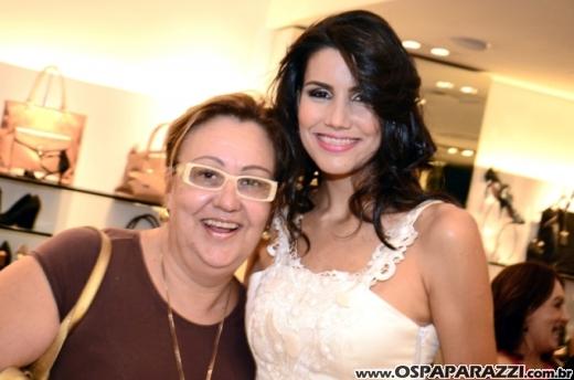 Arezzo lança nova coleção 2013 no Center Vale Shopping