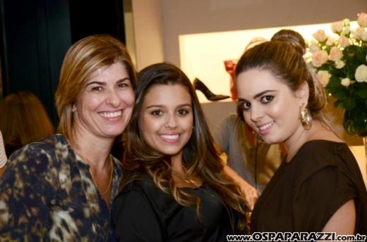 Arezzo lança nova coleção 2013 no Center Vale Shopping