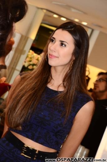 Arezzo lança nova coleção 2013 no Center Vale Shopping