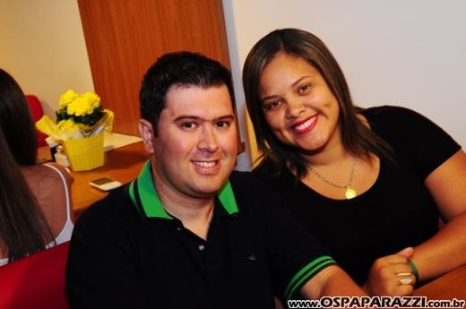 Dani Montuori canta em prol do GACC em São José Campos