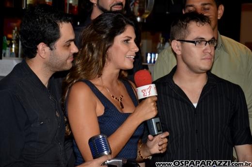 Dani Montuori canta em prol do GACC em São José Campos
