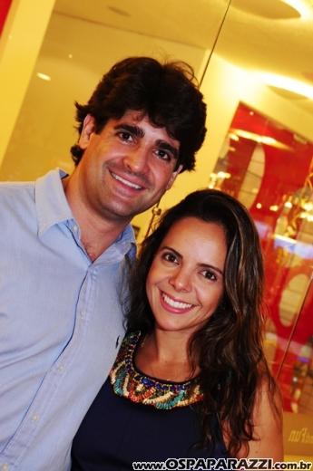 Dani Montuori canta em prol do GACC em São José Campos