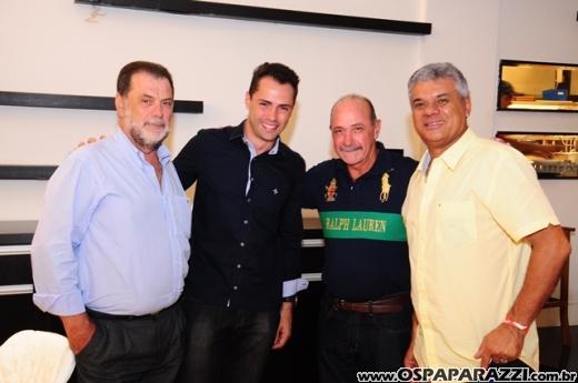 Dani Montuori canta em prol do GACC em São José Campos