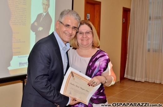 Cerimonialista Roberto Cohen ministra workshop, em São José