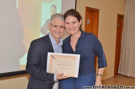Cerimonialista Roberto Cohen ministra workshop, em São José