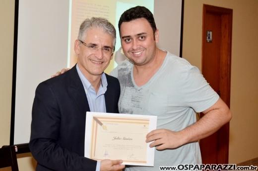 Cerimonialista Roberto Cohen ministra workshop, em São José