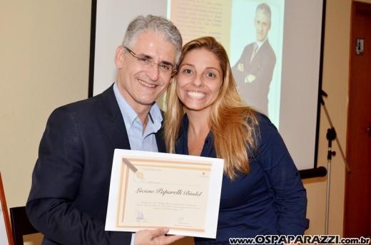 Cerimonialista Roberto Cohen ministra workshop, em São José