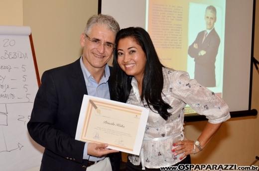 Cerimonialista Roberto Cohen ministra workshop, em São José