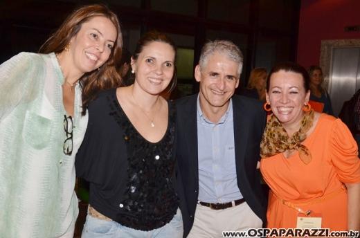 Cerimonialista Roberto Cohen ministra workshop, em São José