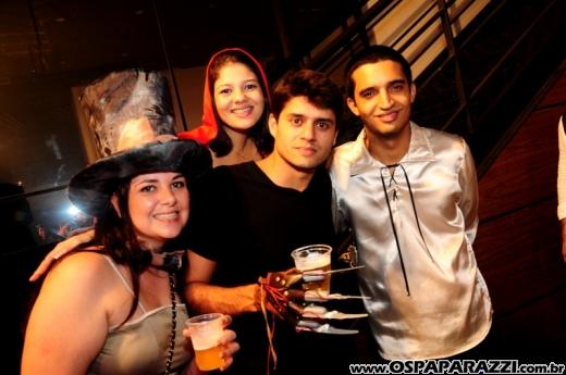 O Funil comemora sete anos com Festa Fantasia