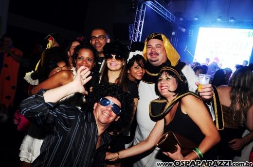 O Funil comemora sete anos com Festa Fantasia