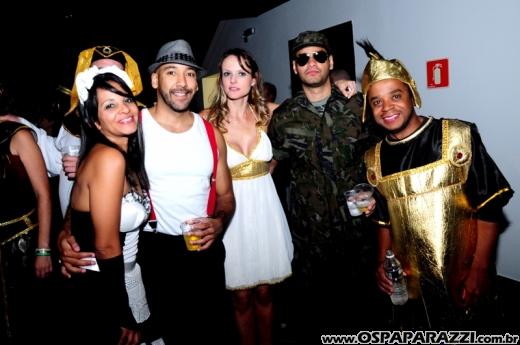 O Funil comemora sete anos com Festa Fantasia