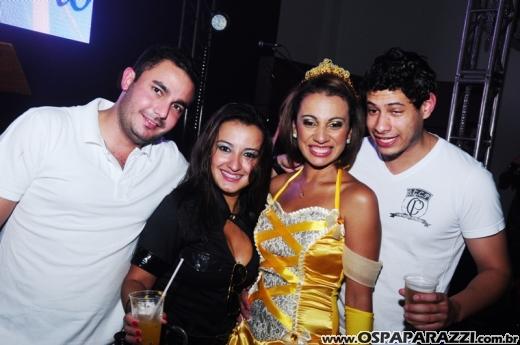 O Funil comemora sete anos com Festa Fantasia