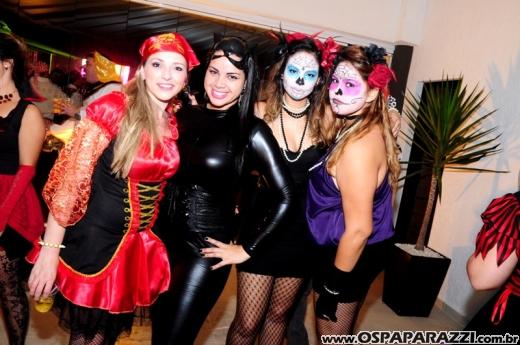 O Funil comemora sete anos com Festa Fantasia