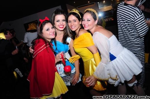 O Funil comemora sete anos com Festa Fantasia